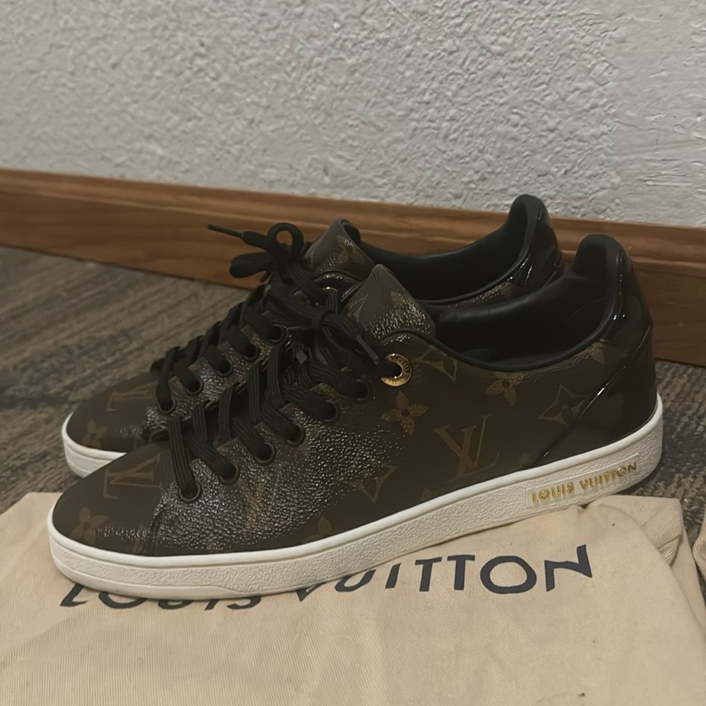 Louis Vuitton Frontrow Sneaker sz 8 women
